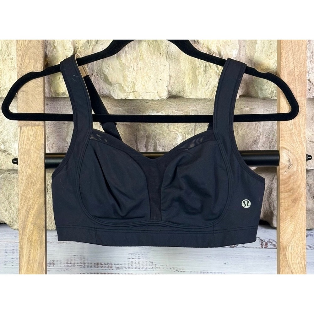 Lululemon Black Adjustable Convertible Strap Sports Bra Size Small
